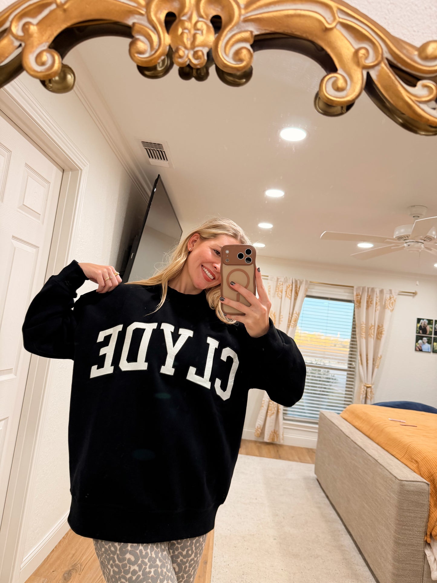 Clyde Mock-Neck**pre-order